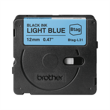 brother-btag-l31-schriftband-schwarz-auf-hellblau-2