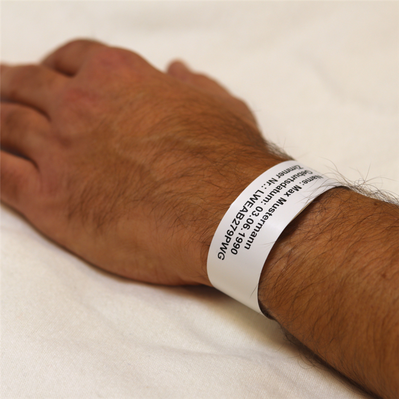 brother-patientenarmband-fuer-erwachsene-groesse-25mm-x-279mm-200-stueck-pro-rolle-weiss-2