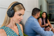 hp-poly-voyager-surround-80-uc-usb-c-headset-usb-c-a-adapter-schwarz-10