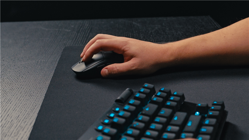 logitech-g-pro-x-superlight-2-lightspeed-kabellose-gaming-maus-weiss-5