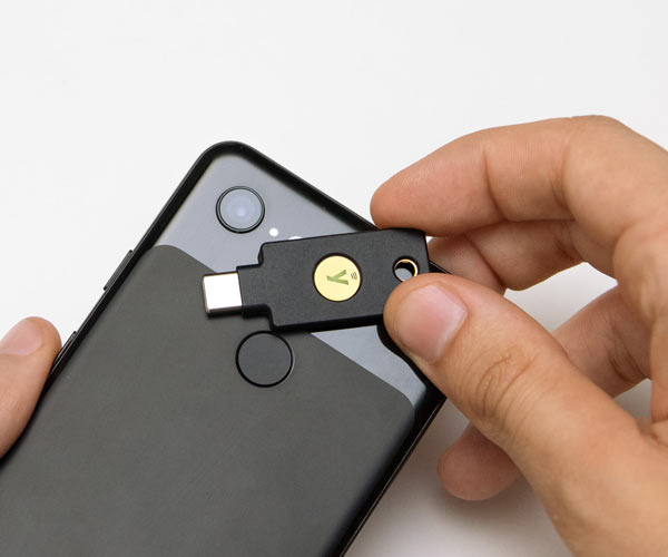 yubico-yubikey-5c-nfc-fips-sicherheitsschluessel-usb-c-nfc-schwarz-5